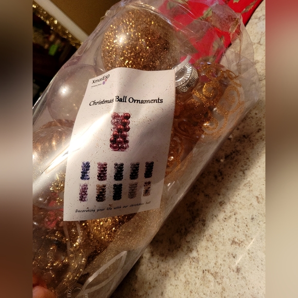 20 Christmas Ball Ornaments, Gold, Glitter & Clear. - Picture 5 of 5